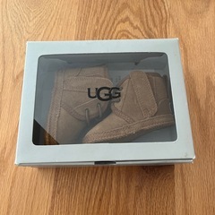 UGGベビーシューズ