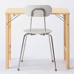 無印良品一人暮らしや作業台として折りたたみ式