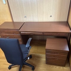 格安！机・椅子・タンスセット