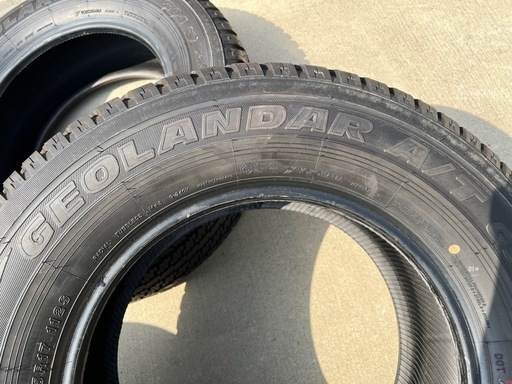 ヨコハマタイヤ GEOLANDAR A/T G94 265/65R17 23年製造　バリ溝