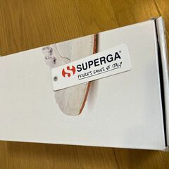 SPERUGAスニーカーの画像