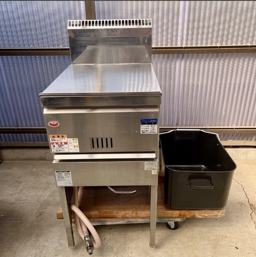 直接引き取り5%OFF　マルゼン ガスフライヤー MGF-18K 都市ガス2022年製 幅450×奥行き600×高さ800（ﾊﾞｯｸｶﾞｰﾄﾞ1000 ) mm 油量18L 涼厨 厨房機器 中古 503126