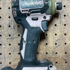 ［明日6月
30日まで ］マキタ 18V 充電式インパクトドライバーの画像