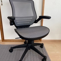 デスクチェア(360度回転、メッシュ)※一年程度の使用です。※5...