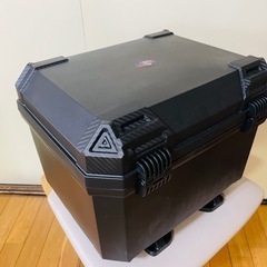 【新品】バイク用トップケース パニアケース ユニバーサルモーターサイクルツーリングトップボックステールトランクラゲッジボックス、強力な耐久性のあるストレージバックケース、取り付けパーツ一式付きモーターサイクルスクーター用の画像