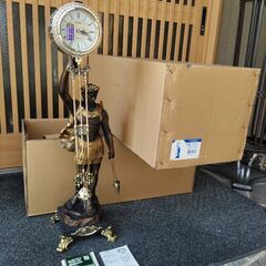 ブロンズ像置き時計