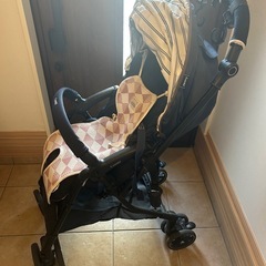 取引中　ベビーカーの画像