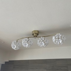 【取引中...取引ほぼ確定】お花　照明器具　　シーリングライト