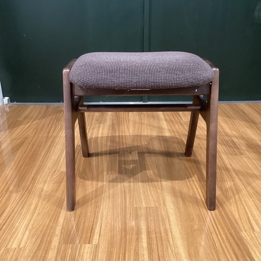 【トレファク神戸南店】karimoku60+ スタッキングスツールです‼︎【取りに来られる方限定】