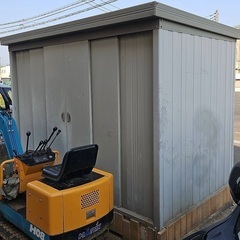 屋外物置　基礎含む　解体運搬が出来る方のみ