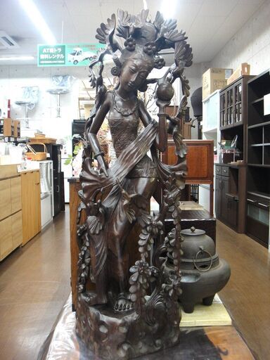 東南アジア大きな木彫り置物