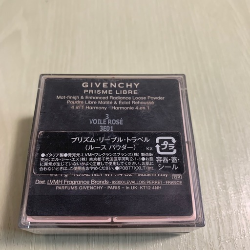 GIVENCHY フェイスパウダー (ru) 川南の香水の中古あげます