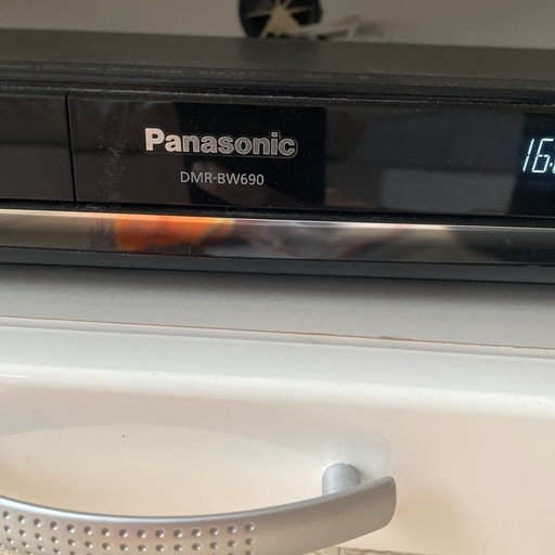 テレビ、Blu-rayレコーダー、テレビ台の3点セット　取引中