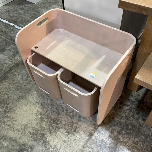 キッズ用デスク&チェア2脚　コロコロ