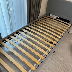 IKEA ベッドフレーム