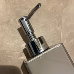 (取引中) KEYUCA ソープボトル　ハンドソープ　グレー　灰色の画像