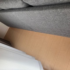 【受け渡し決まりました】6月下旬まで ニトリ3人掛けソファ✩*⋆チャコールグレー　L字型可 オットマン付きの画像