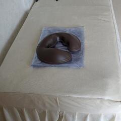 施術用電動ベッドの画像