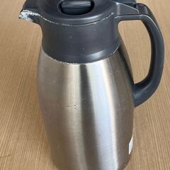 使い込んだポット　まだ使えます