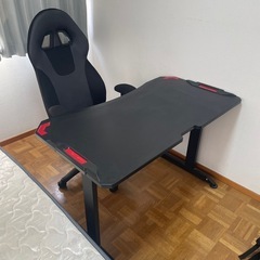 パソコンデスク　63x118cm 