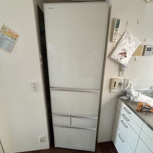 東芝　2019 年　ガラストップ　冷蔵庫