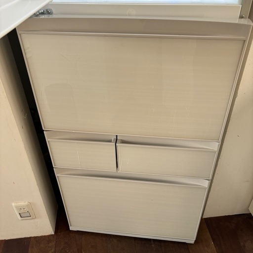 東芝　2019 年　ガラストップ　冷蔵庫