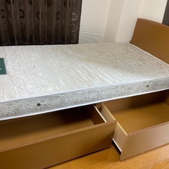 引き出し付きシングルベッド