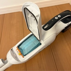 【マキタ makita 】充電式クリーナ CL182FD 充電器/フロアカーペット用ノズル付の画像