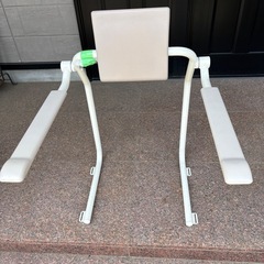 介護　トイレ手すり　床固定　跳ね上げ式の画像