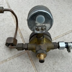 レギュレーター？　圧力計？の画像
