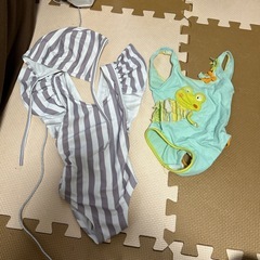 女の子　水着サイズ90 と100くらい