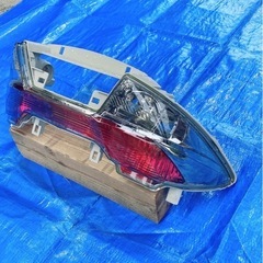 スカイウェイブ250 CJ44 45 46用　テールランプ（中古）の画像
