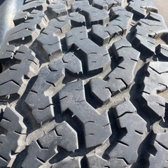 BFGoodrich All-Terrain T/A 235 70 16の画像