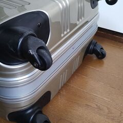 スーツケースの画像