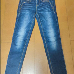 ストレートデニム 2本セット 美品　Sの画像