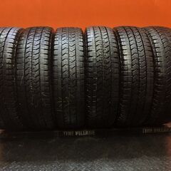 BS BLIZZAK W989 205/70R16 111/10...