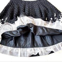 未使用⭐️プレイス　フリル　フラワー刺繍フレアスカートの画像