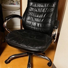 リクライニングオフィスチェア（ダメージあり）