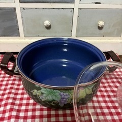 🤎綺麗な色柄のホーロー鍋の画像