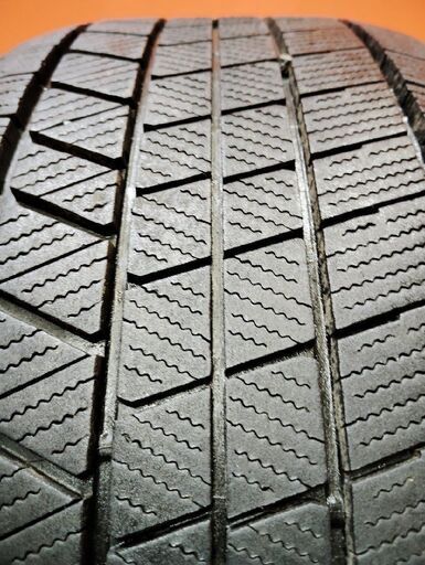 BS BRIDGESTONE BLIZZAK VRX3 17インチ スタッドレス 4本 22年製 バリ溝 /X3 audi/A8/Q3 VOLVO/XC70等　(KTO344)