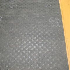 日本製タイルカーペット厚み6.5㎜・1枚１８０円・在庫１０枚（２０９３）未使用品・裏面糊付きの画像