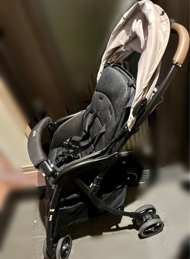 ベビーカー【マジカルエアーフリー】ベージュ