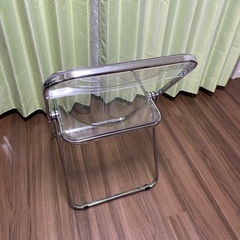 折りたたみ クリアチェア３脚の画像