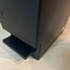 ペダル付きゴミ箱の画像