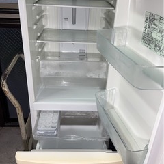 Panasonic ノンフロンNR-B174W-W 2012年製168Lの容量冷蔵庫 の画像