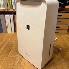 シャープ衣類乾燥除湿機（プラズマクラスターイオン）2024年製