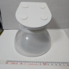 【USED】ペット用食器(スタンド付き)の画像