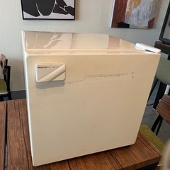 小型　冷蔵庫