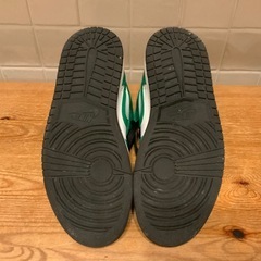 最終値下げ価格 NIKEのAIR JORDAN 1 MID の画像