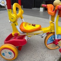 アンパンマン三輪車の画像